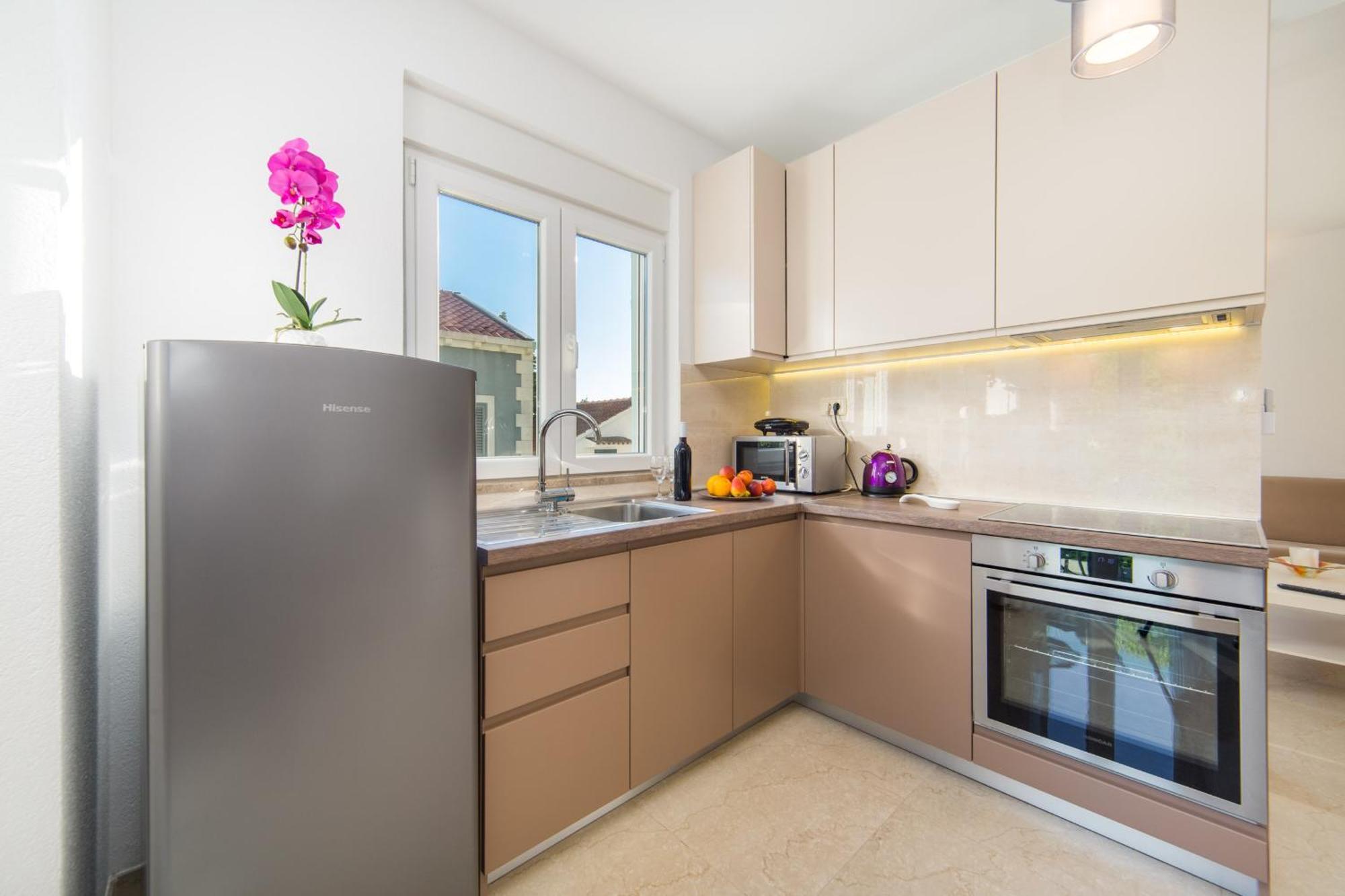 Apartments Zvonik Брист Екстер'єр фото