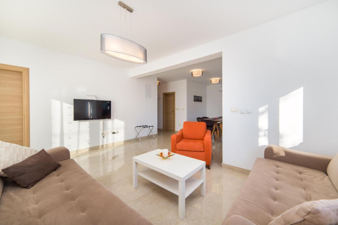 Apartments Zvonik Брист Екстер'єр фото