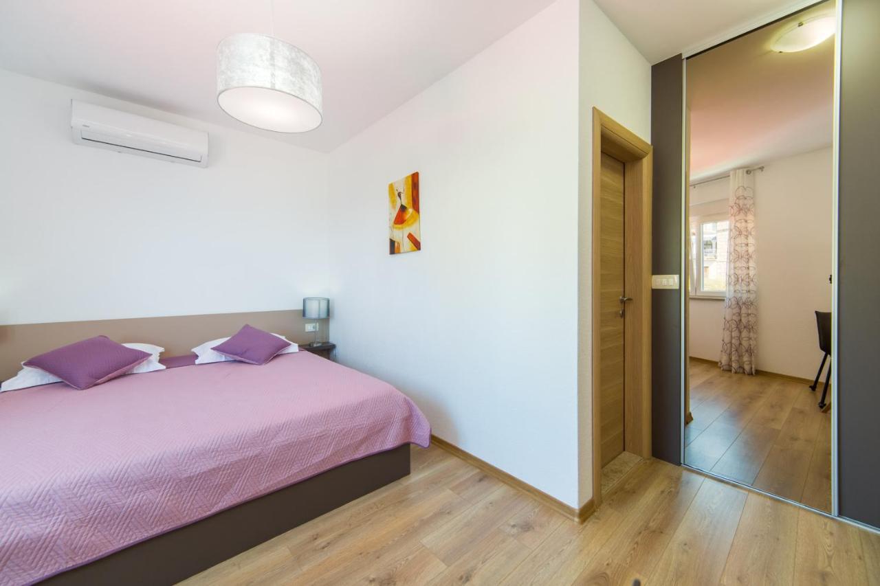 Apartments Zvonik Брист Екстер'єр фото