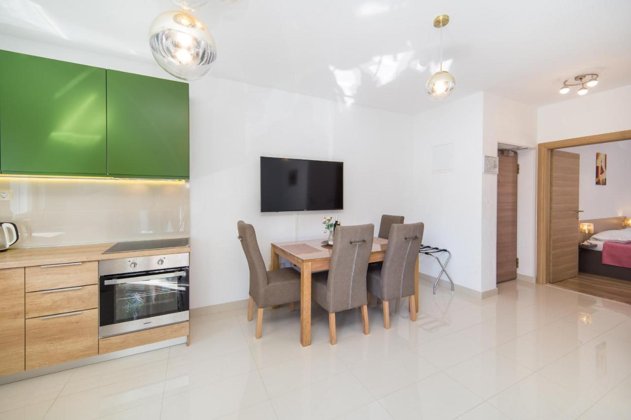 Apartments Zvonik Брист Екстер'єр фото