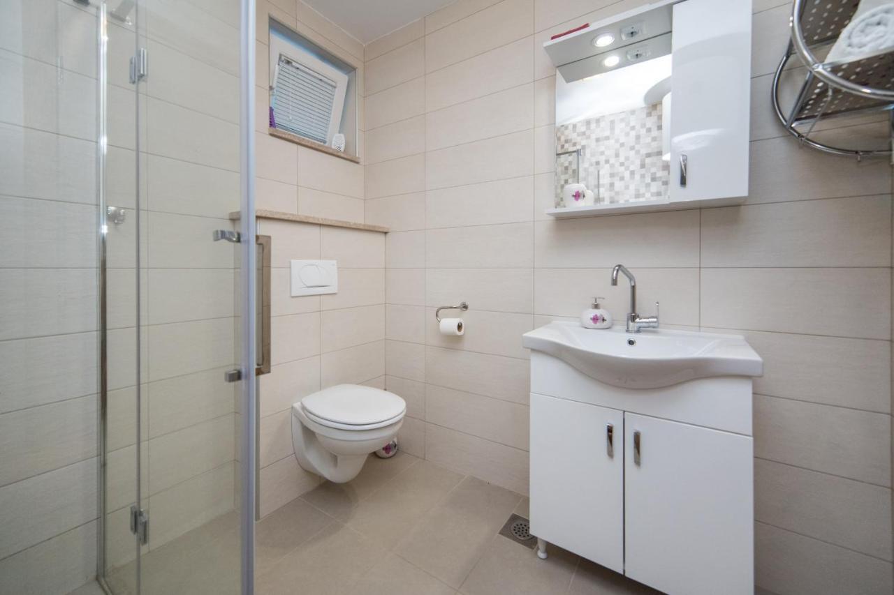 Apartments Zvonik Брист Екстер'єр фото